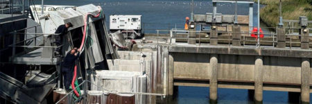 Évacuation des eaux continentales à la mer